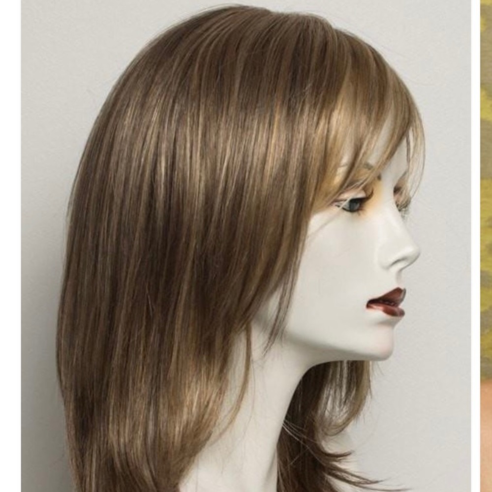 Raquel Welch Wig